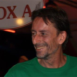 Fred Dick:
Kunst und Kultur in Straubings gemütlicher Kultkneipe ...
... und hier kommen Sie direkt zu meiner Präsentation. Fred Dick:
Kunst und Kultur in Straubings gemütlicher Kultkneipe ...
... und hier kommen Sie direkt zu meiner Präsentation.